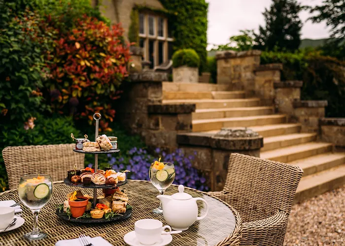 Falcon Manor Hotel