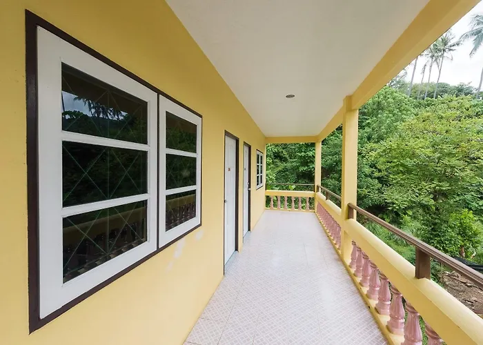 Pachumas Hotel