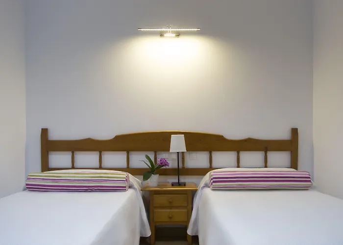 Hostal Alhambra - Adults Only
