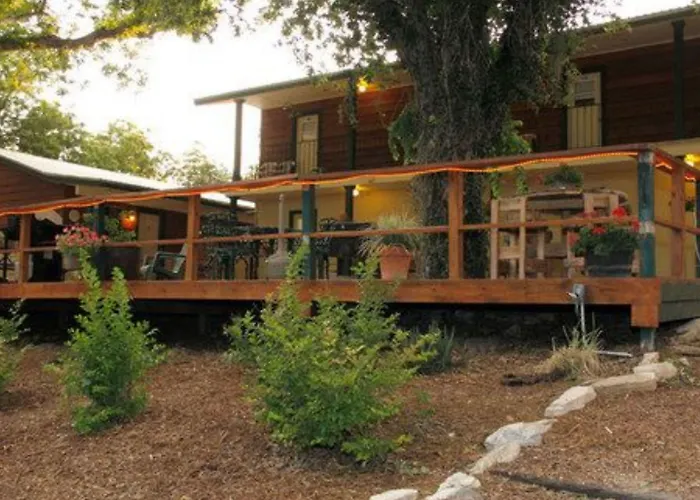 Horseshoe Riverside Lodge