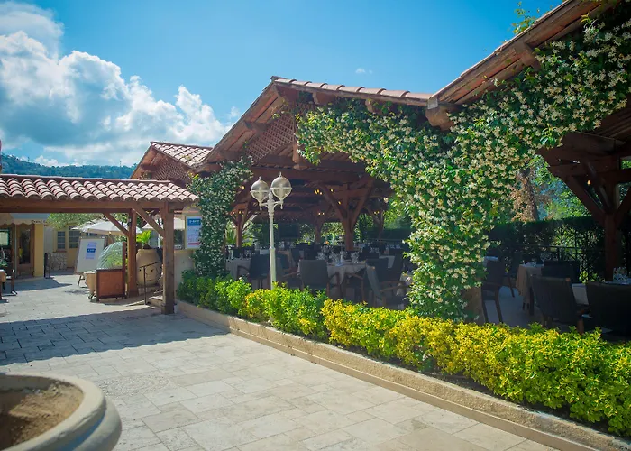 Hotel Lou Castelet