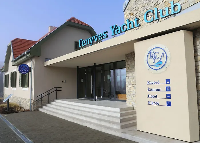 Fenyves Yacht Club Superior