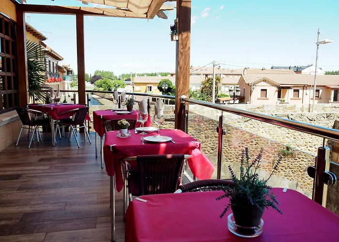 Hostal Don Suero De Quinones