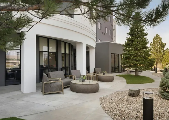 Courtyard Casper