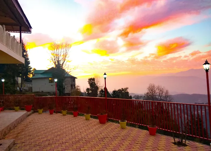 Hotel Himdhara, Near Mall Road Dalhousie