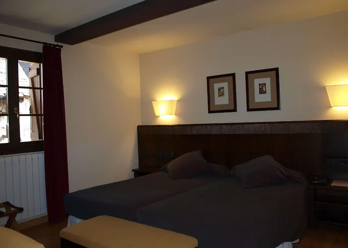Hotel Valle De Izas