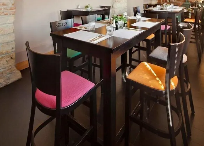 Hotel Chvalská Tvrz