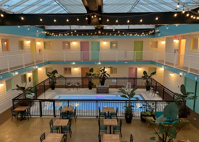 Worthington Of Logan Hotel