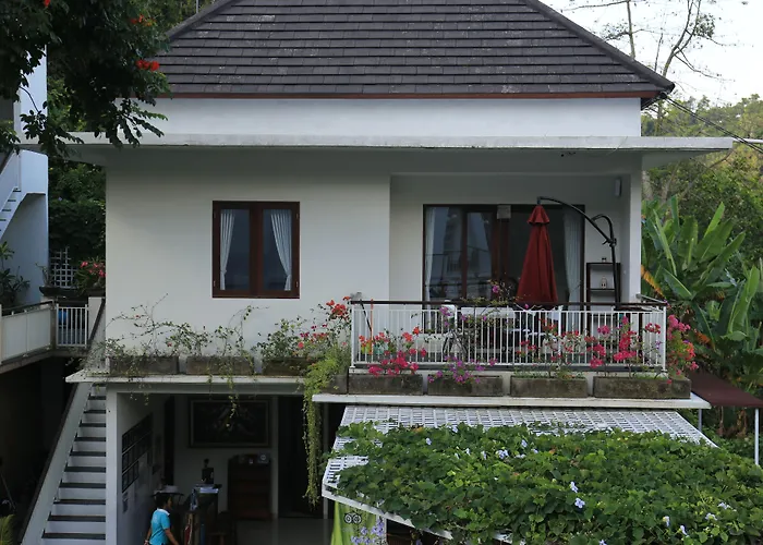 Dewi Villa Padangbai Hotel