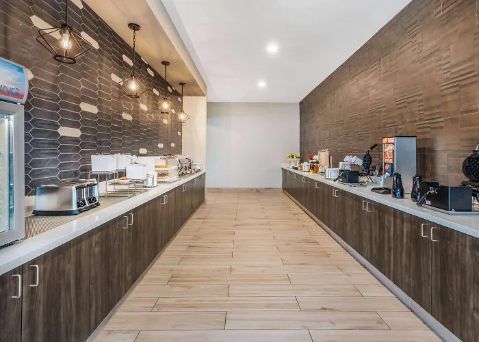 La Quinta Inn And Suites By Wyndham Houston Spring South