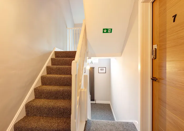 Bondgate Hotel - Smart Self Check-In Accomodation