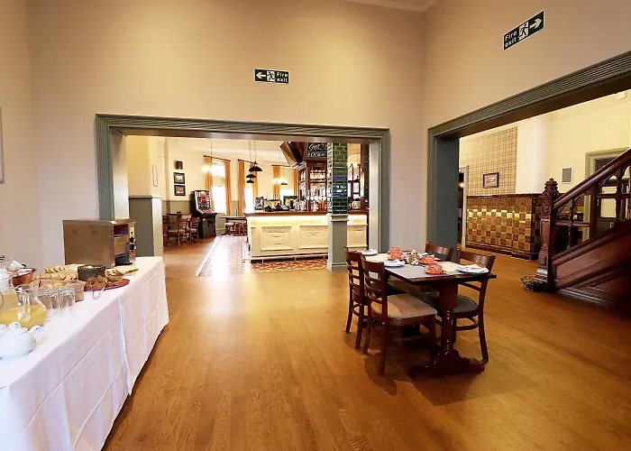 The Bridge Inn Hotel