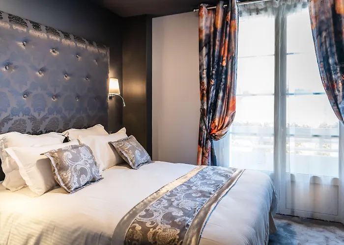 BRIT HOTEL PRIVILEGE LISIEUX - La Villa des Arts