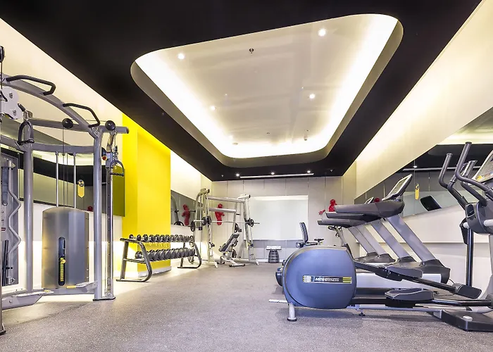 Yello Hotel Harmoni