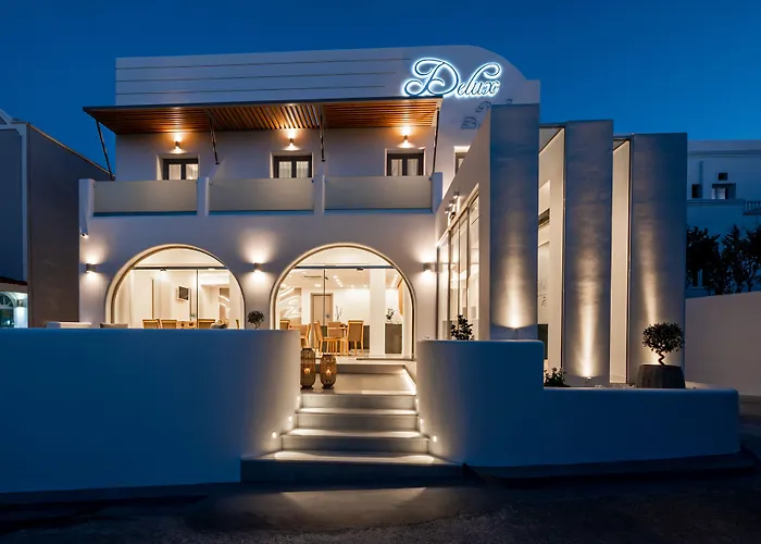 Deluxe Suites Santorini Fira 