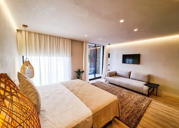 S'Estancia Suites