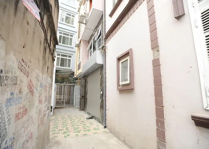 Ruby Lakeview Homestay