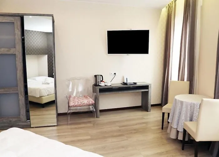 Hotel Globo Suite-Correnti Hotels