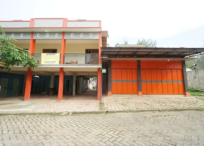 Spot On 93620 Anisa Homestay Syariah