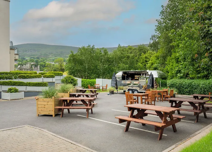 Four Seasons Hotel, Carlingford