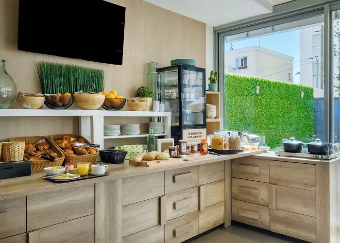 B&B Hotel Antibes Juan-Les-Pins