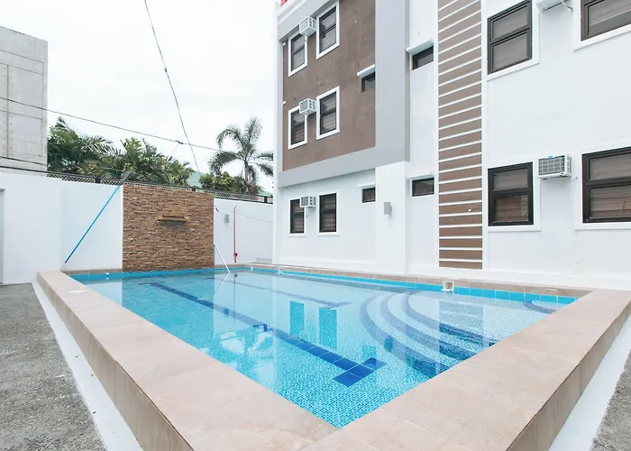 Reddoorz Plus At Dbuilders Poblacion Bgc