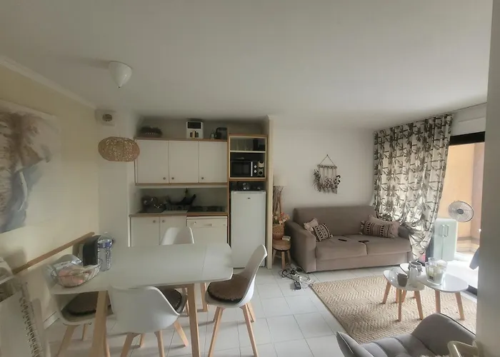 Chambre Dans Une Residence A Deux Pas De La Mer
