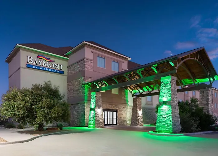 Baymont By Wyndham Andrews Tx Hotel