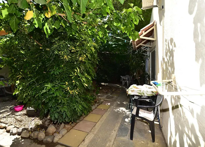 Anonymous Homestay
