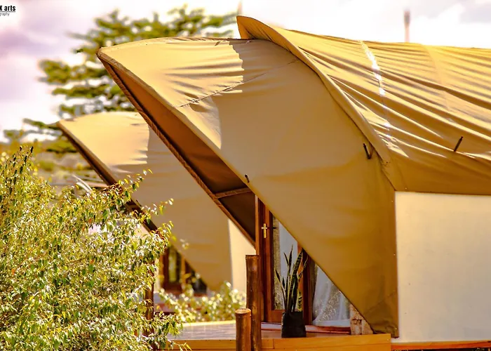 Hotel White Sandcastle Mara Lodge