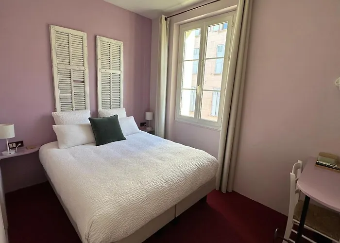 Logis Hôtel la Vallée de l'Arc