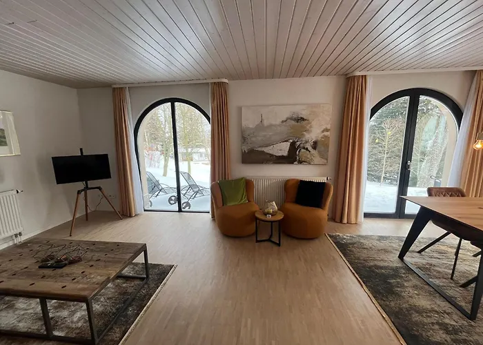 Berghotel Friedrichshoehe - Sauna, Pool & Natur