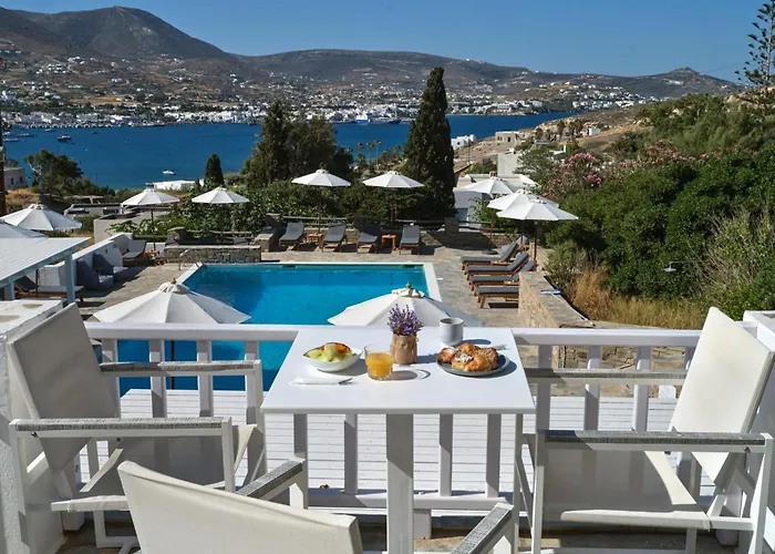Akrotiri Hotel Paro