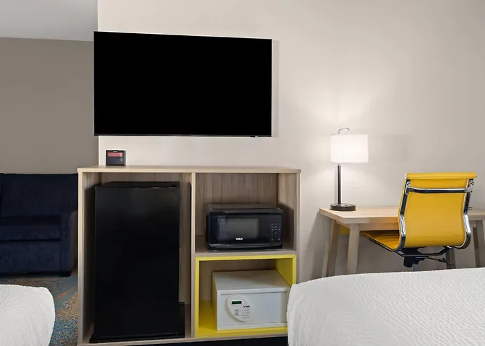 Days Inn By Wyndham Jamestown