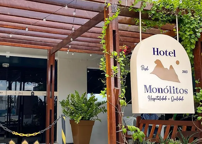 Hotel Monólitos