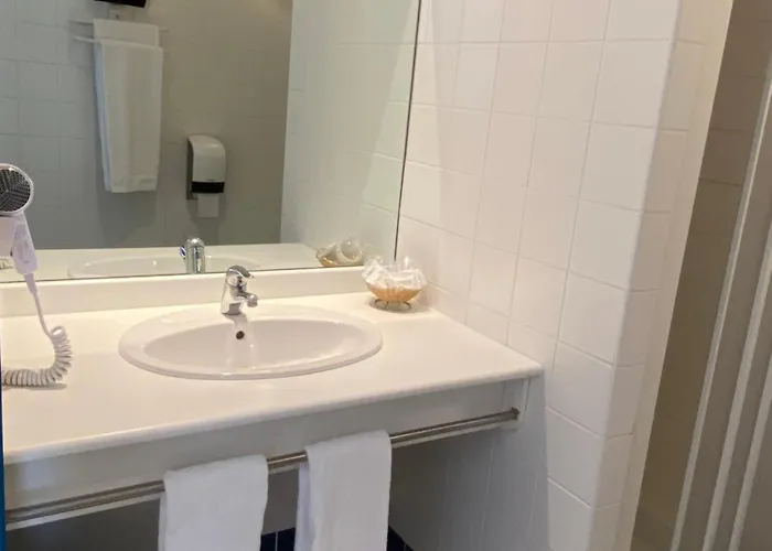 Hôtel Le Laury's-hôtel calme proche de Rodez avec parking privé gratuit