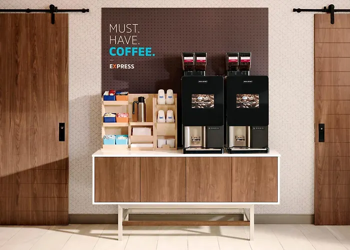 Holiday Inn Express & Suites Willmar By Ihg