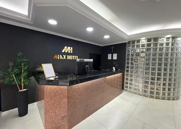 Max Hotel
