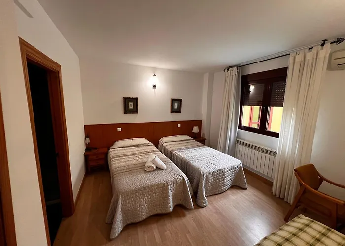 Hotel Puente de Piedra