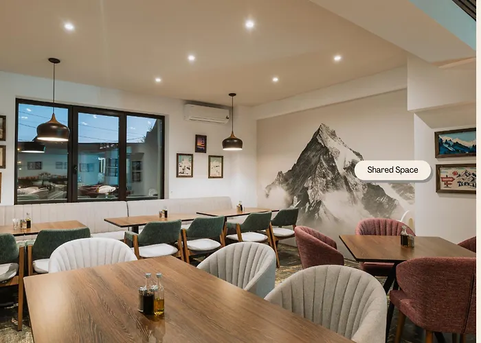 Suru Hotel & Restaurant