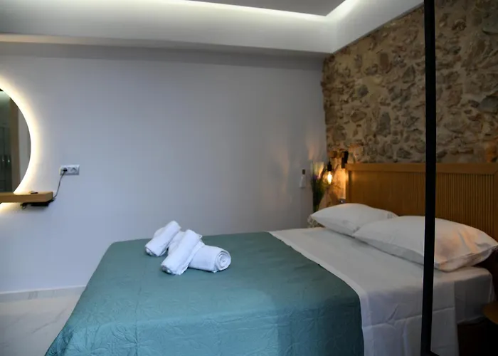 Authentic Plaka Home