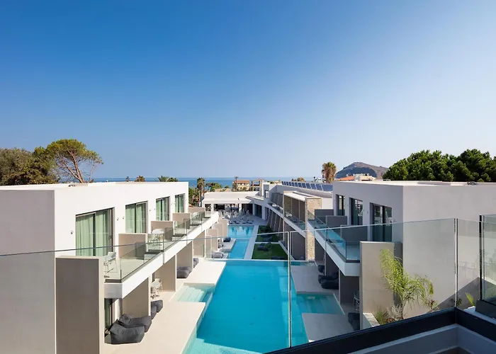 Phos Hotel Adults Only