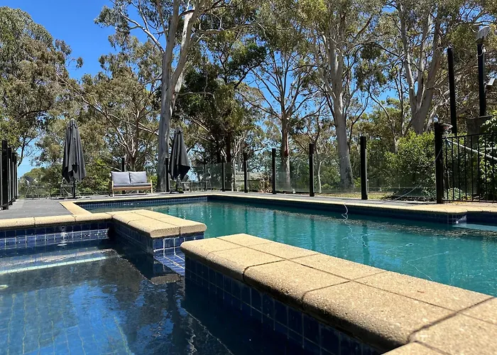 The Grand Oaks