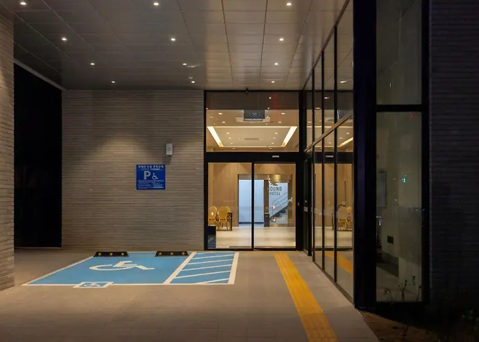 Hound Hotel Pohang Yeongildae
