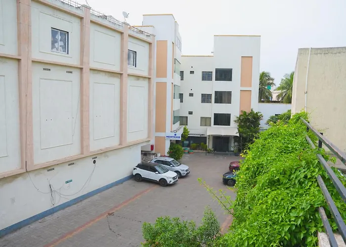 Hotel Grand Leela Krishna