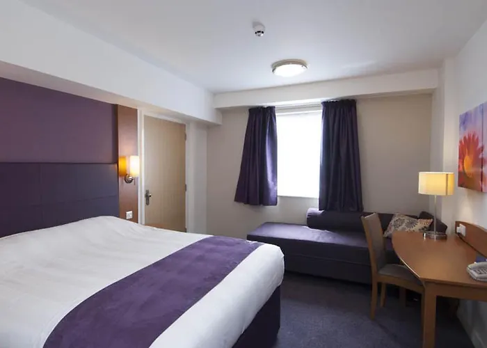 Premier Inn Castleford - Xscape, M62, Jct 32