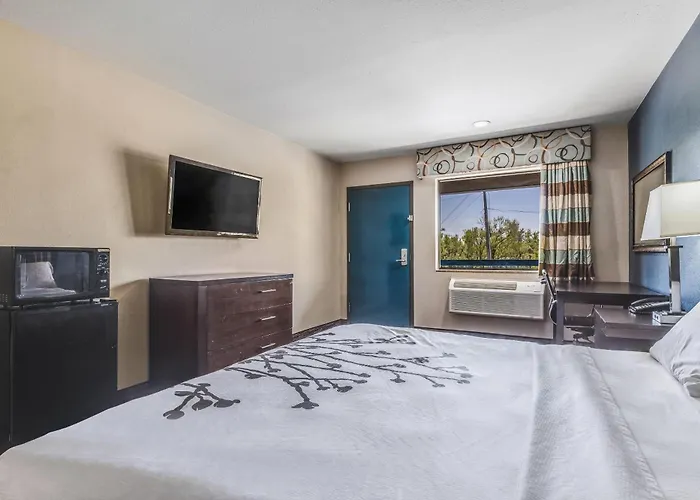 Econo Lodge Inn & Suites Enid South