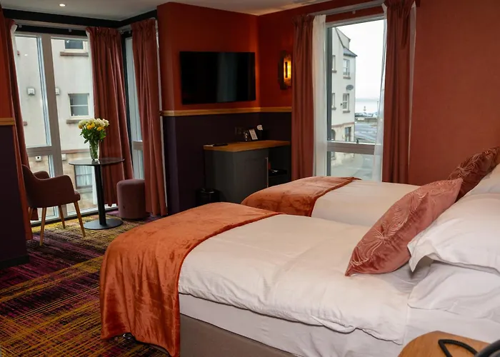 Albert Hotel