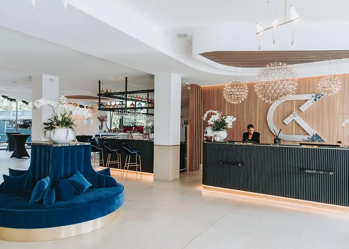 Golden Tulip Lyon Ouest Techlid Hotel & Spa