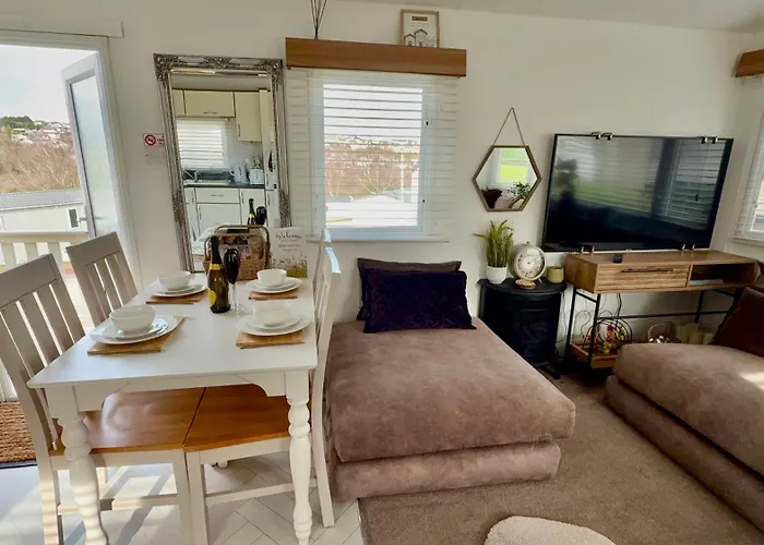 Hoburne Devon Bay Holiday Home Fresh Bright Rental Fresh, Comfy & Cosy Home From Home